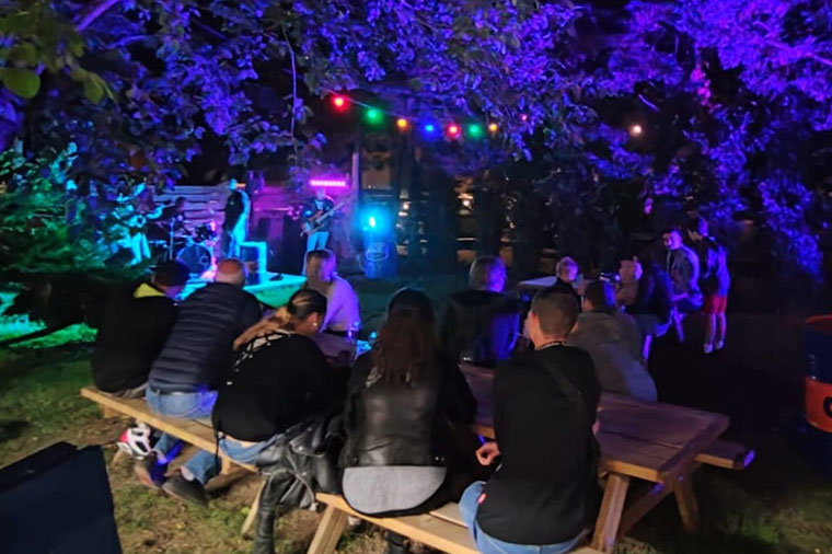Bar à concert en plein air à Saint-Symphorien-d'Ozon