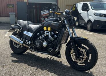 Yamaha 1200 VMax côté droit
